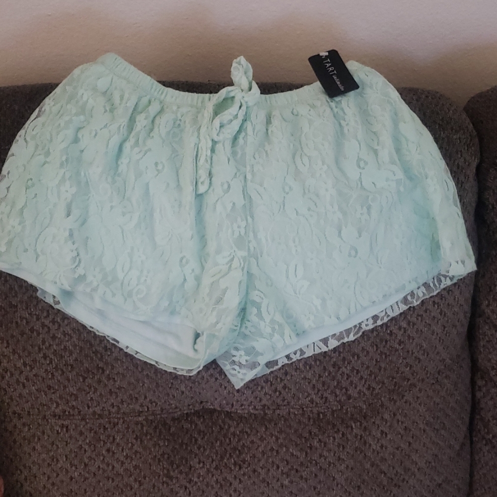 Pj set - Picture 3 of 3